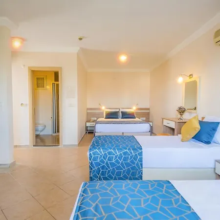 Catty Cats Garden Apartmanhotel 3*